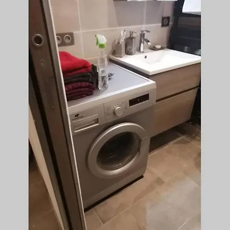 Motte A 2 Pas De La Plage. Apartment